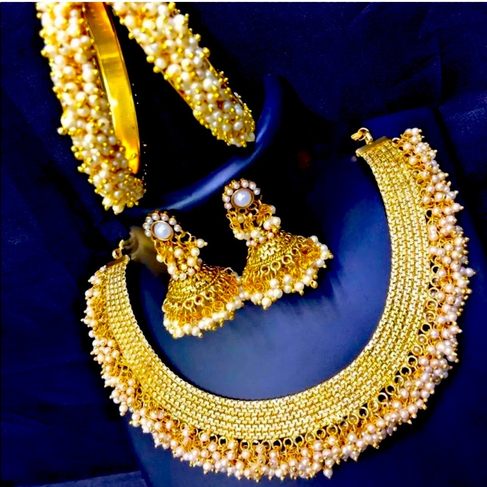 COPY - NWT beautiful Indian jewelry set